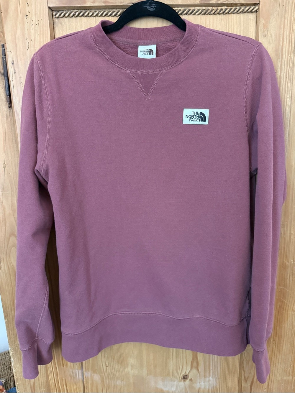 The North Face Heritage Patch Crewneck Sweatshirt